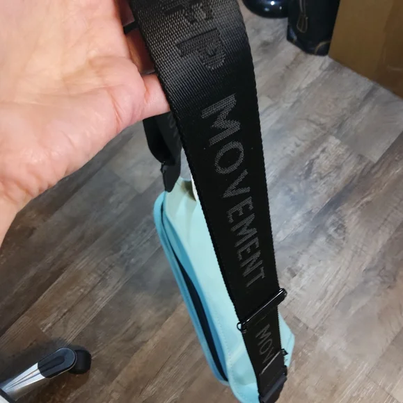 ***SOLD OUT*** FREE PEOPLE All Weather Mini Messenger Bag NWT Seafoam - Picture 11 of 16